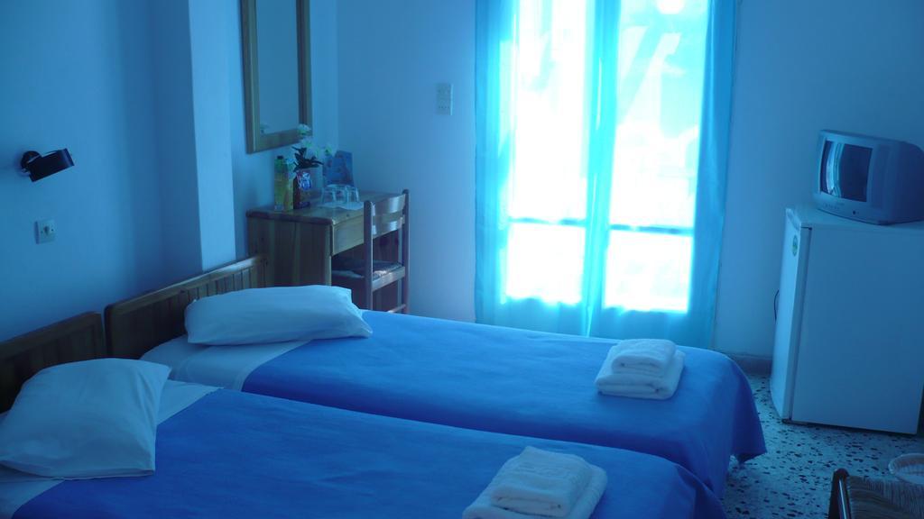 Hotel Dilino Kamári Camera foto