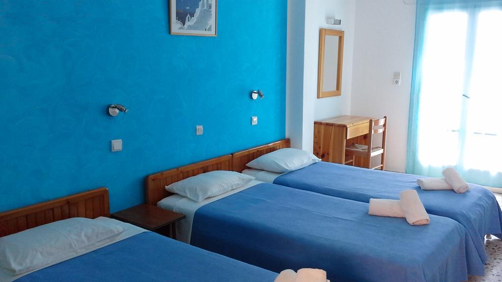 Hotel Dilino Kamári Esterno foto