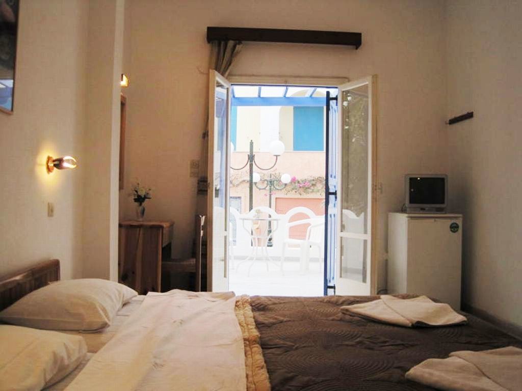 Hotel Dilino Kamári Esterno foto