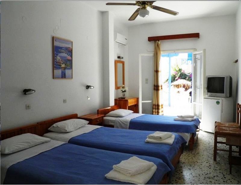 Hotel Dilino Kamári Esterno foto