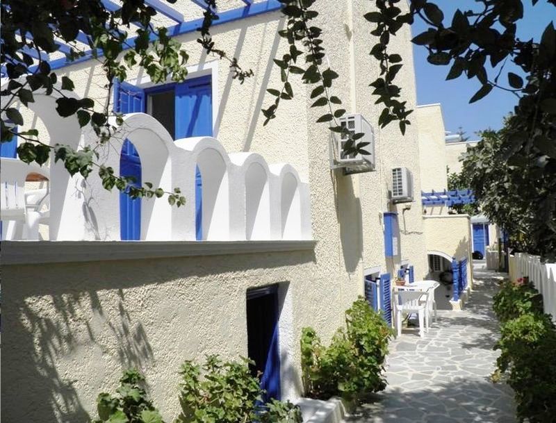 Hotel Dilino Kamári Esterno foto